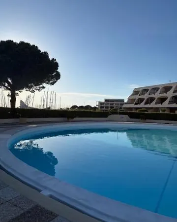 Lumineux Avec Terrasse, Vue Port, Port-camargue Le Grau-du-Roi